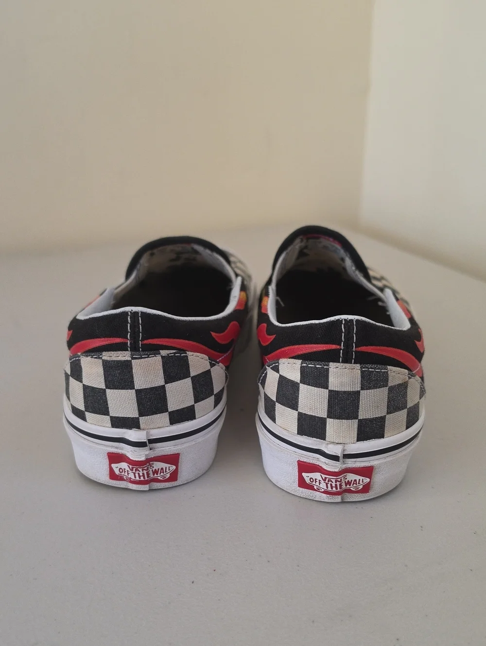 Disney x Vans Mickey & Minnie B/W Checkerboard Flame Classic Slip On Shoes W7.5